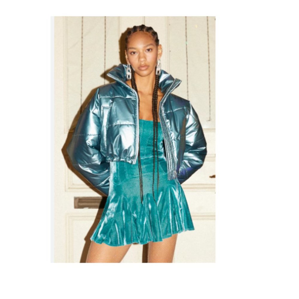 Urban Outfitters Taryn Metallic Cropped Puffer Jacket